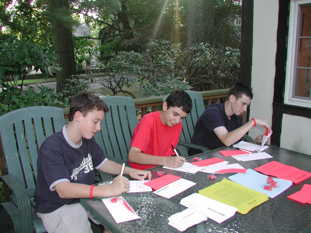 Soldiers Receive Heartfelt Letters from Pen Pals in 'My Soldier' Program