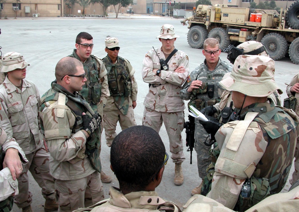 Soldiers Prepare for Iraqi Elections