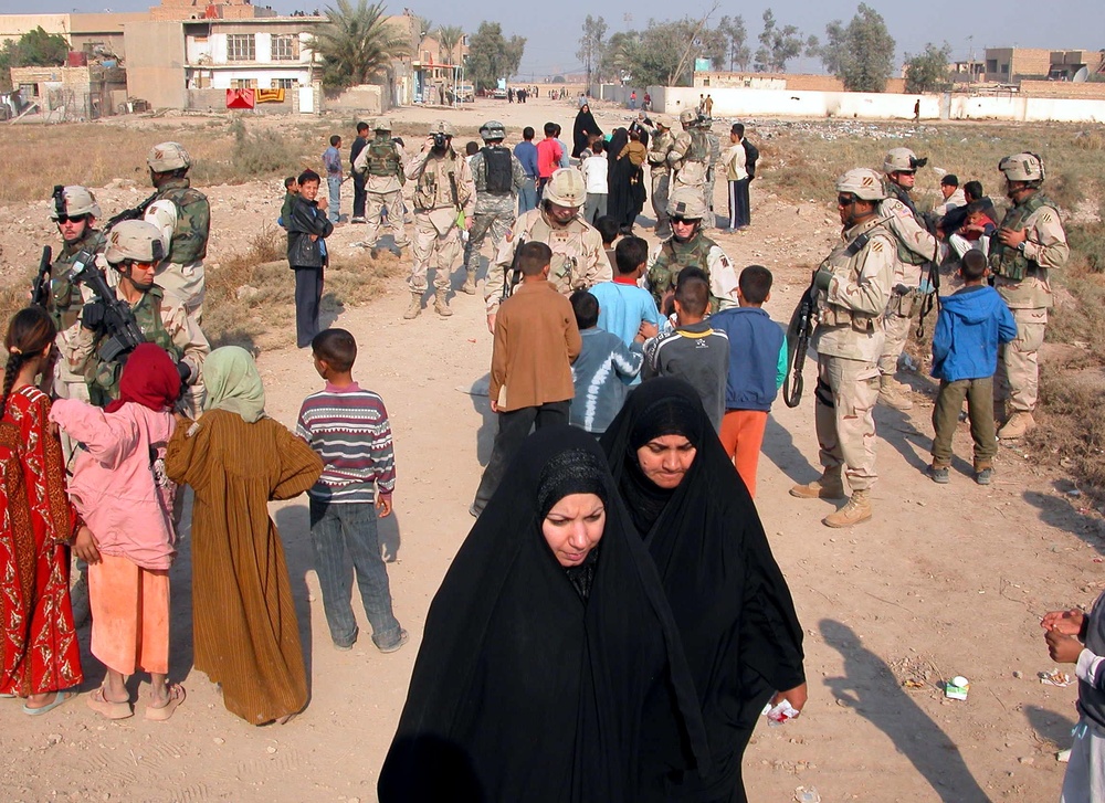 Army General Observes Peaceful Voting in Baghdad