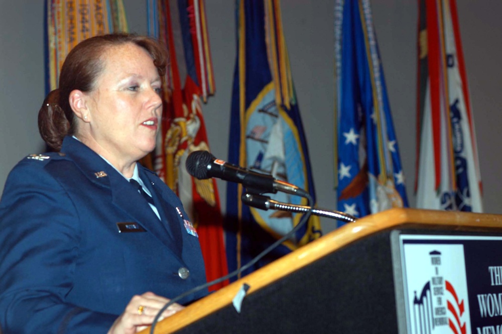 Air Force Reservist Nurse Reflects on Meaning of Veterans Day