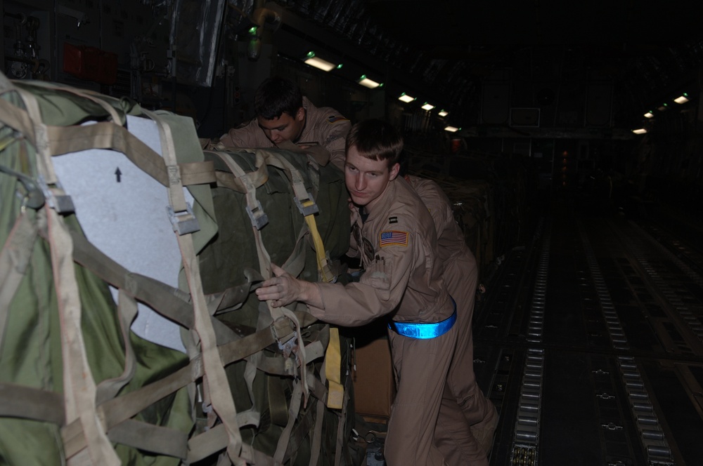 U.S. Air Force Delivers Earthquake Relief to Pakistan