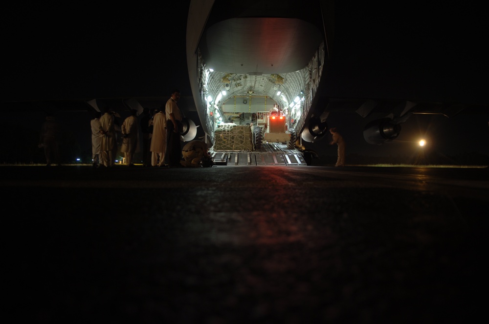 U.S. Rushes Relief Supplies to Pakistan After Deadly Earthquake
