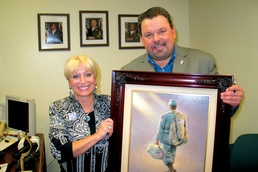 Artist Thomas Kinkade Donates Painting to Military Hospital