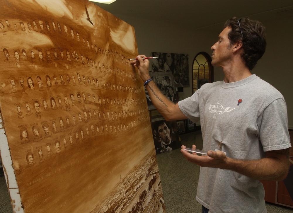 Artist Pays Tribute to Pentagon 9/11 Victims