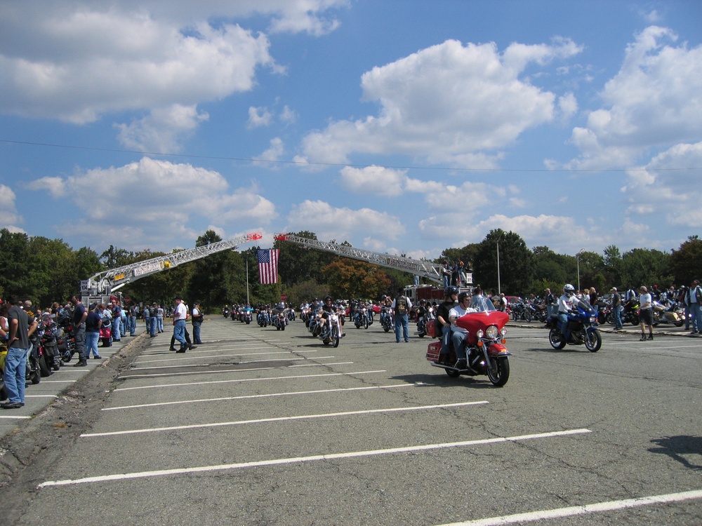 Riders Enter Pentagon Lot Amid 9/11 Rescue Response