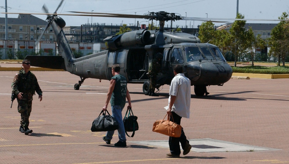 82nd Airborne Paratroopers Evacuate Flooded New Orleans Residents