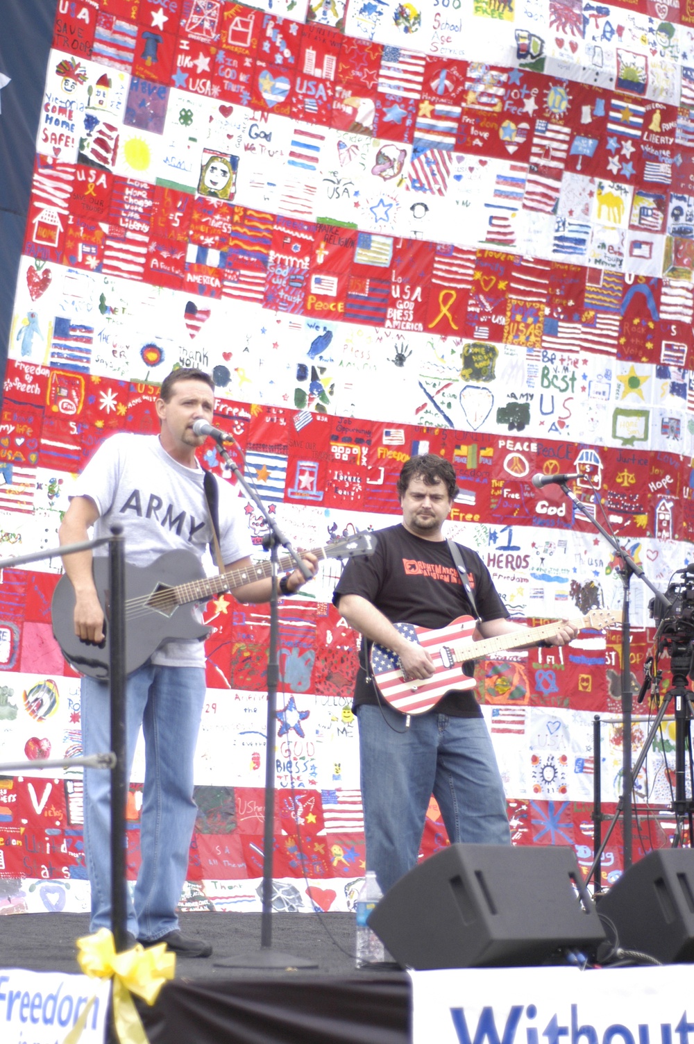 Nashville Band "The Right Brothers" Performs at Rally to Honor Military Families