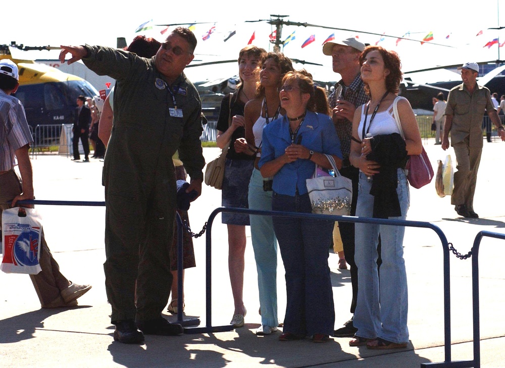 U.S. Air Force Crew Chief Engages Visitors at Moscow Air Show