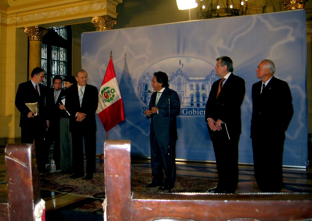 Rumsfeld, Toledo Discuss Counterterrorism and Anti-Drug Efforts in South America