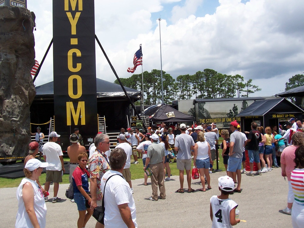 Army Recruiting Command's Traveling Display Draws Pepsi 400 Fans