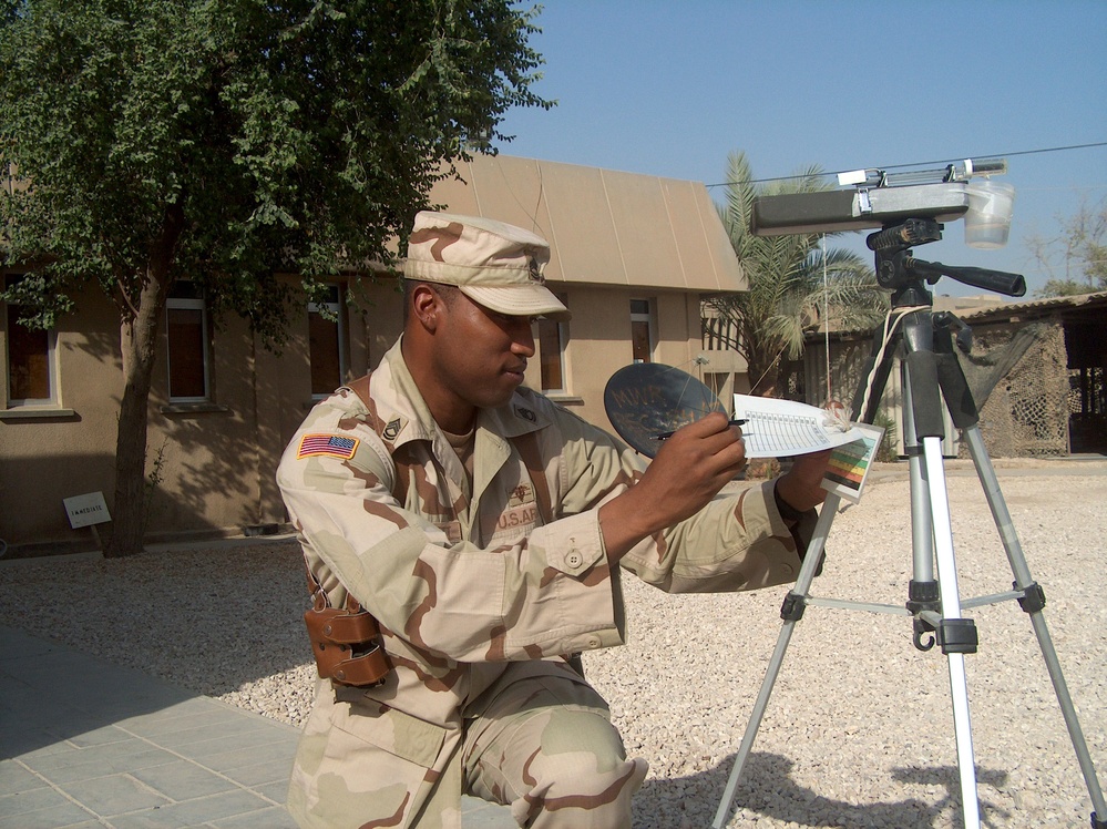 Soldier Monitors Heat Conditions in Baghdad