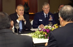 Rumsfeld and Myers Meet with Malaysian Defense Minister in Singapore