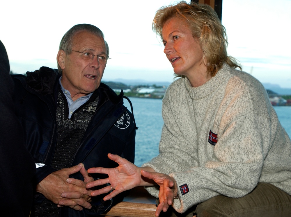 Norwegian Defense Minister and U.S. Defense Secretary Meet on Fjord Cruise