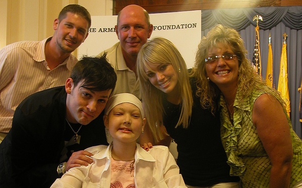 Weishoff Family Poses with Hilary Duff and Benji Madden