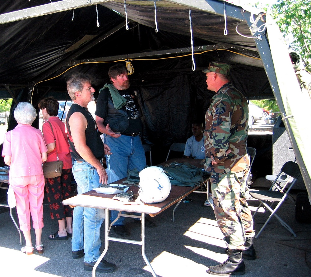 Joint POW/MIA Accounting Command Briefs Vietnam Vets on Ongoing Efforts to Account for Missing Servicemembers