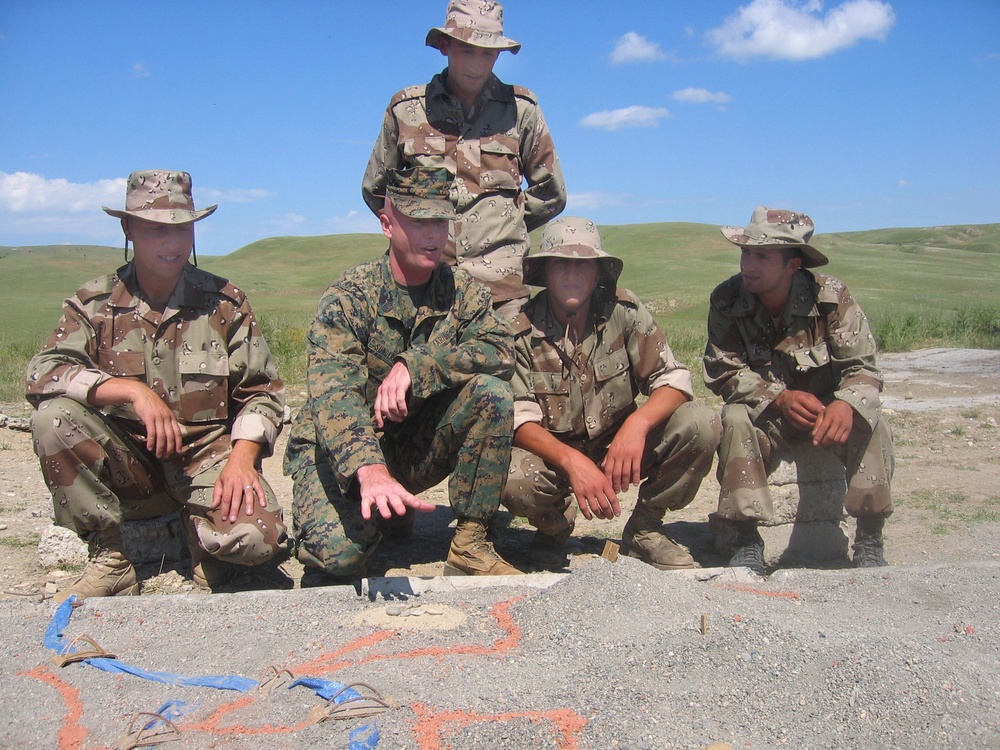 Marine Corps Gunnery Sgt. Trains Georgian Soldiers for Iraq Deployment