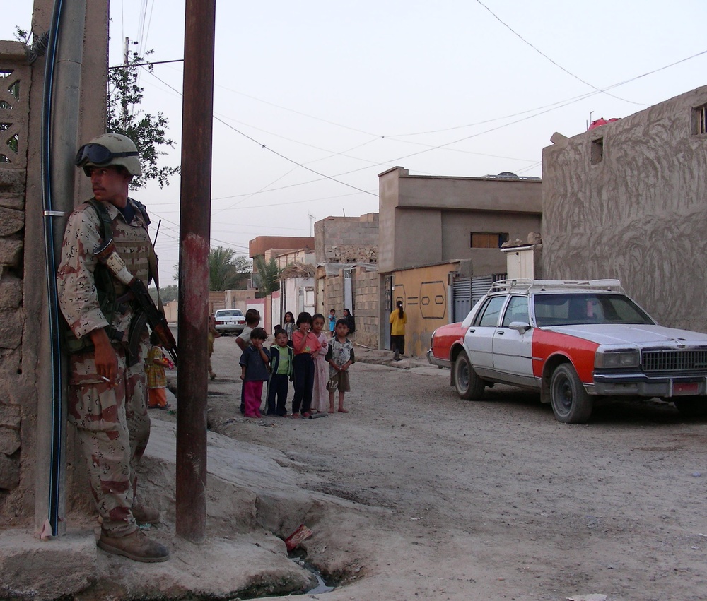 Iraqi Forces Lead Patrols in Hit, Iraq