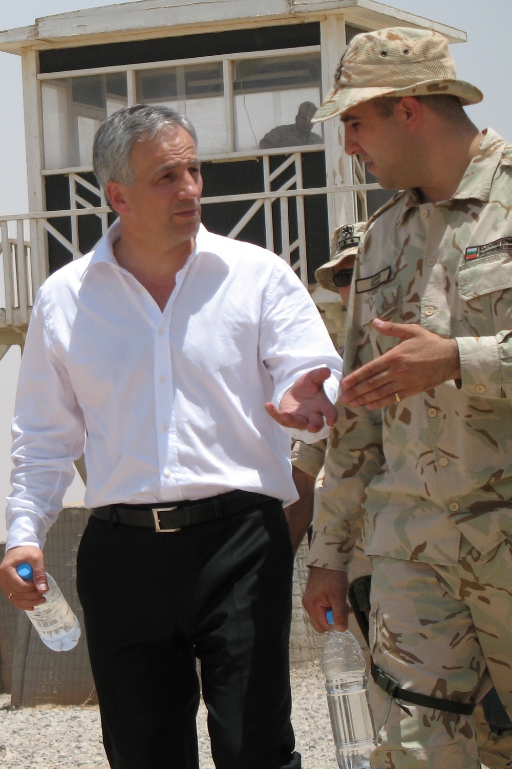 Bulgarian Ambassador Visits Bulgarian Troops at Multinational Force Iraq Facility