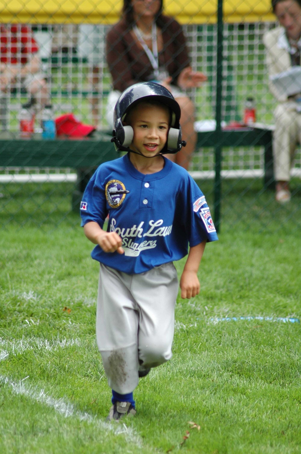 Young Slugger Sprints to First Base at White House T-Ball Event