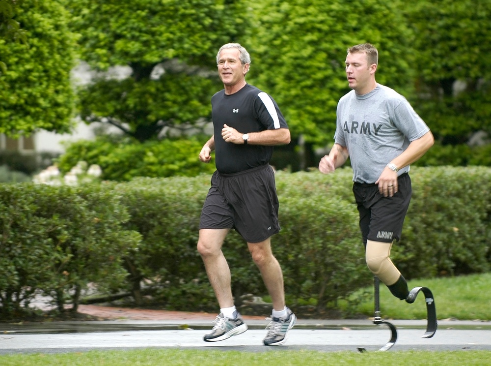 Wounded Warrior Runs with President Bush at White House