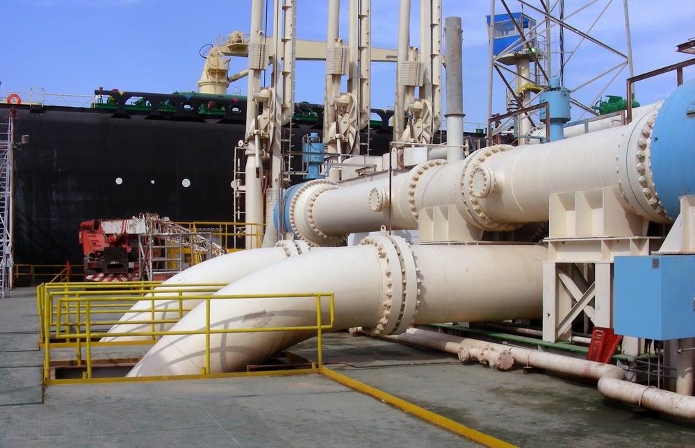 Iraq's Oil Exports Flow to Global Markets from Al Basra Terminal