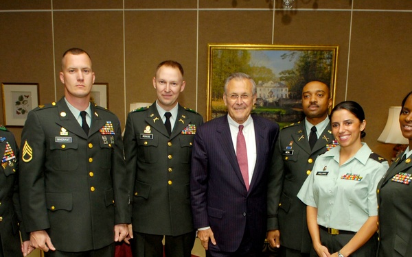 Rumsfeld Visits Georgia National Guard in Atlanta