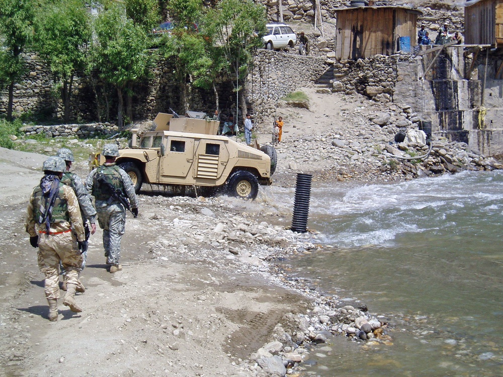 Soldiers Cross Pech River During Task Force Spartan Operation