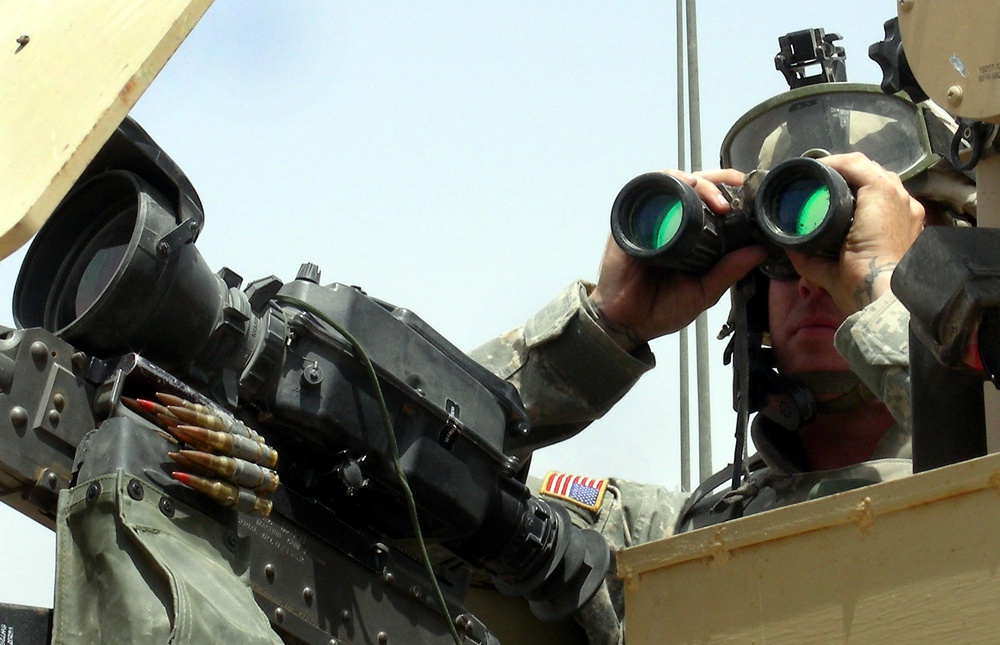 Cavalry Soldier Secures Checkpoint in Iraq