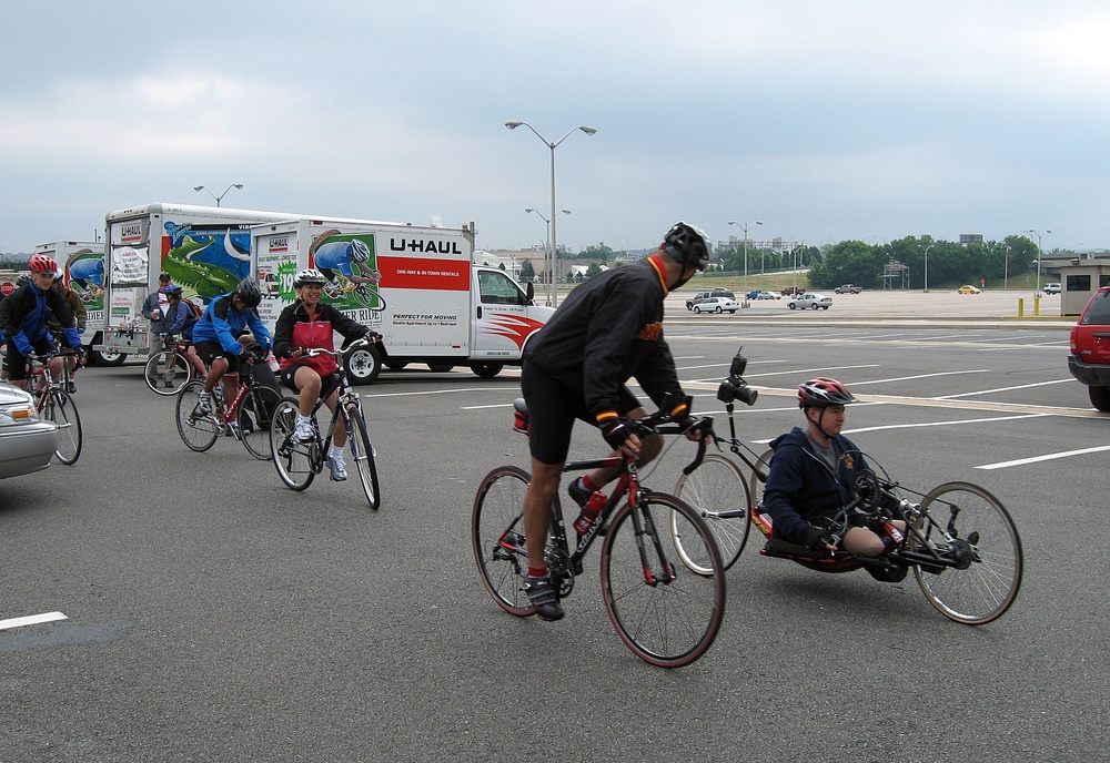 Soldier Ride 2006 Continues from D.C. to Camp Lejeune