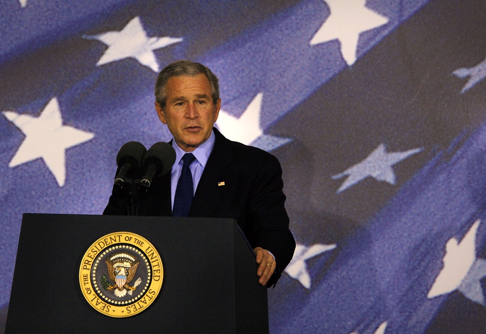 Bush Praises Coast Guard's Role in National Security at Change of Command Ceremony