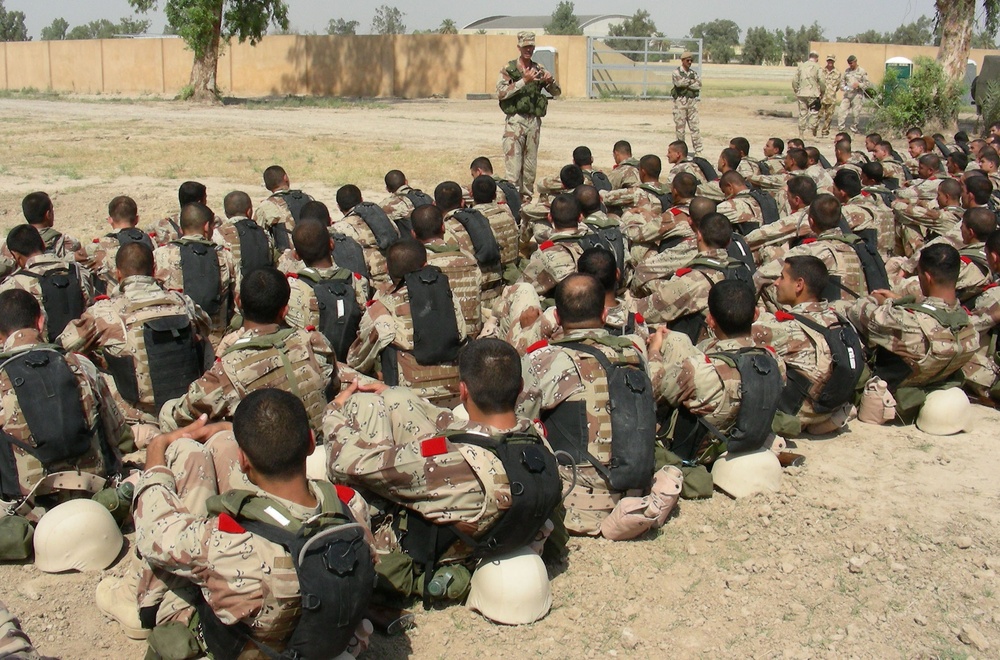 Iraqi Military Cadets Train at Rustamiyah Academy