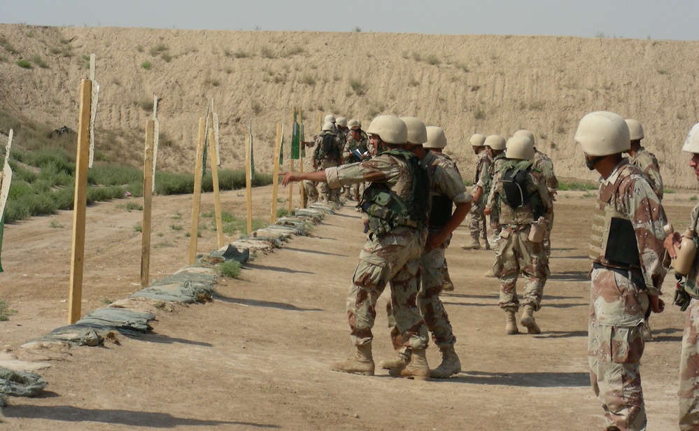Iraqi Military Cadets Hone Marksmanship Skills at Rustamiyah Range