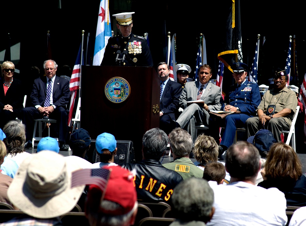 Pace Honors Fallen Troops at Chicago Memorial Day Parade