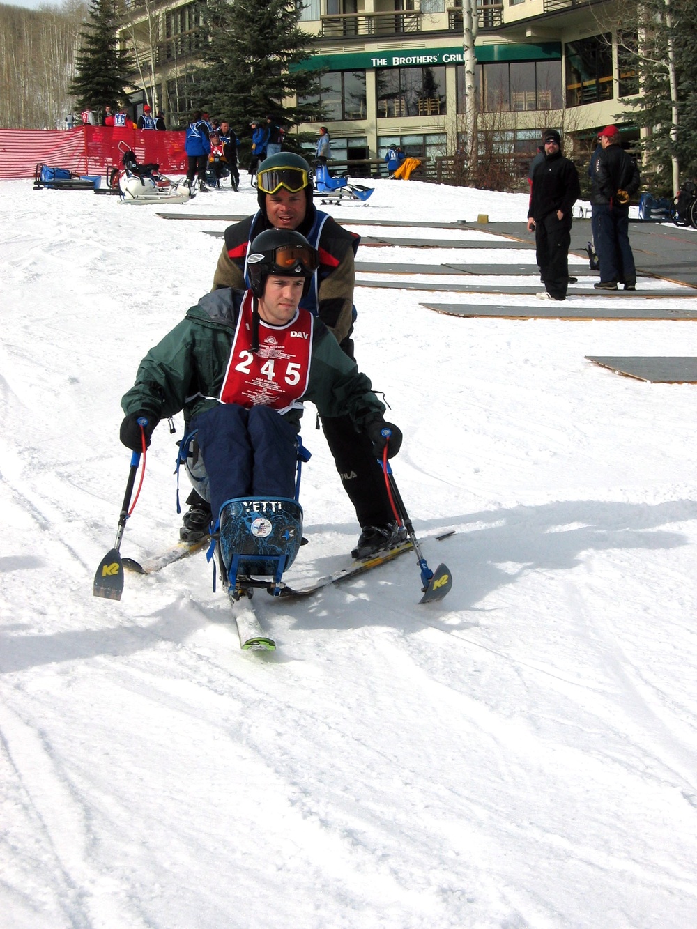 DVIDS News America Supports - 1000w Q95 