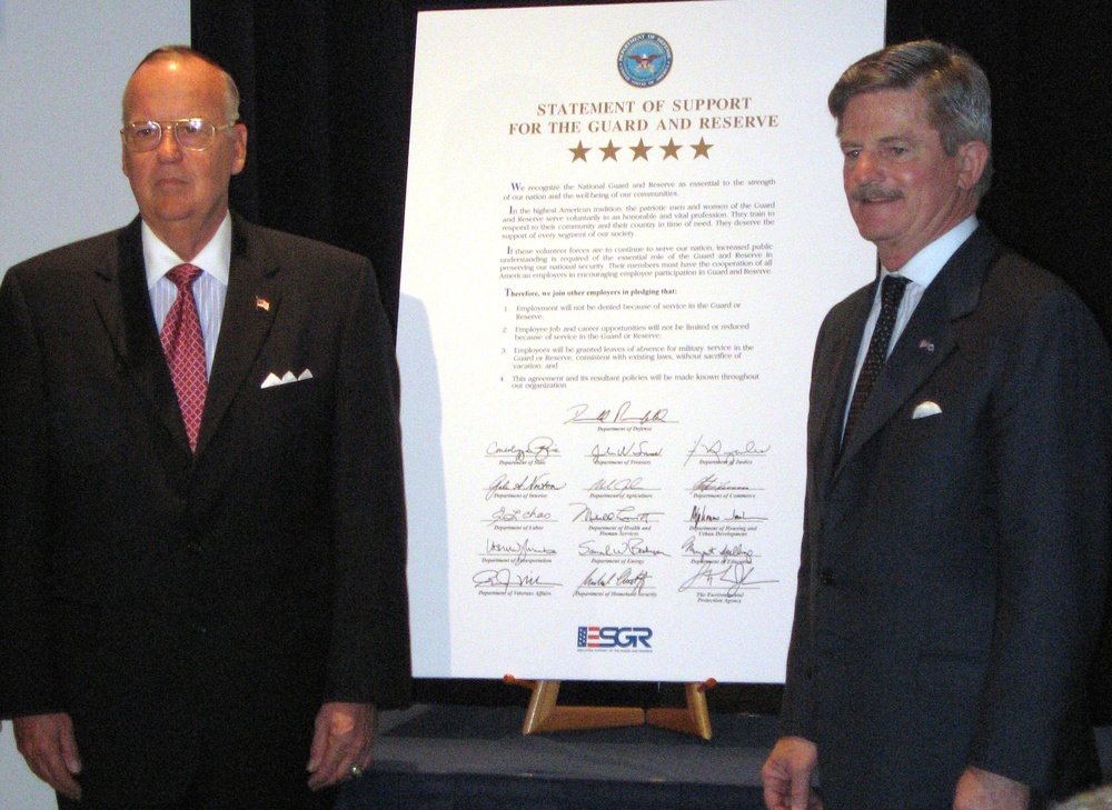 Nicholson Signs Employer Support Statement for Guard and Reserve