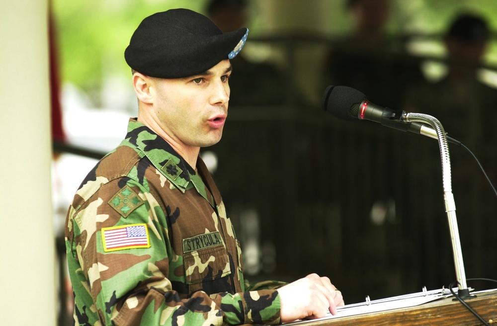Army Lt. Col. Strycula Assumes Command of New Interrogation Battalion