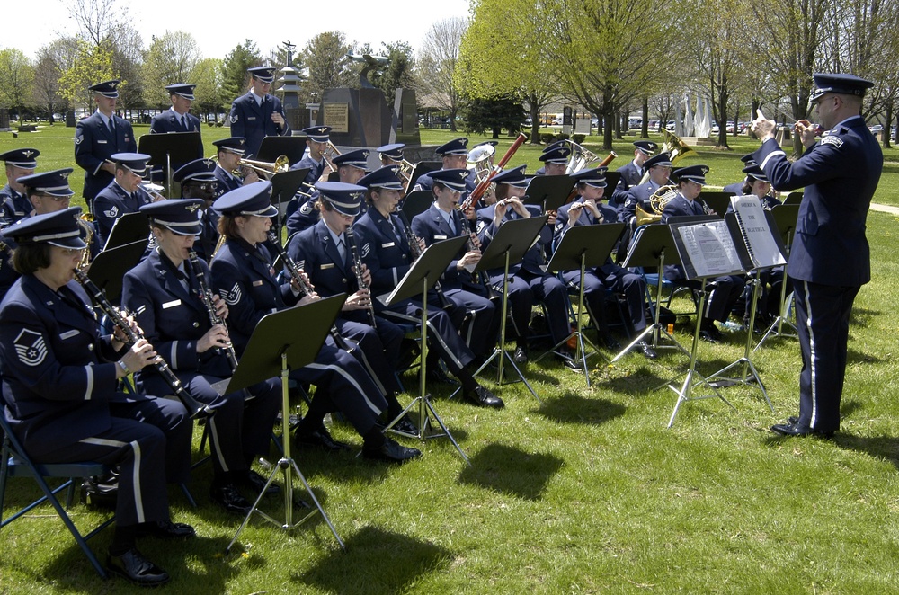 U.S. Air Force Band Performs at Doolittle Raiders Reunion Ceremony