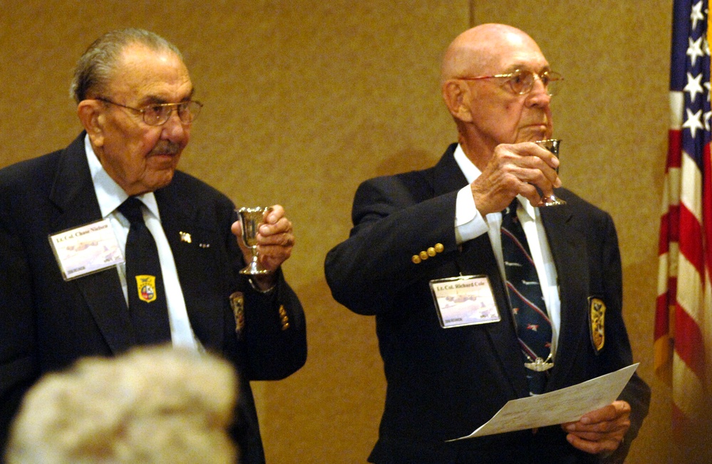 Doolittle Raiders Reunite, Toast Fallen Comrades