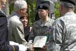 Army Captain Awarded Purple Heart at Mount Vernon Ceremony