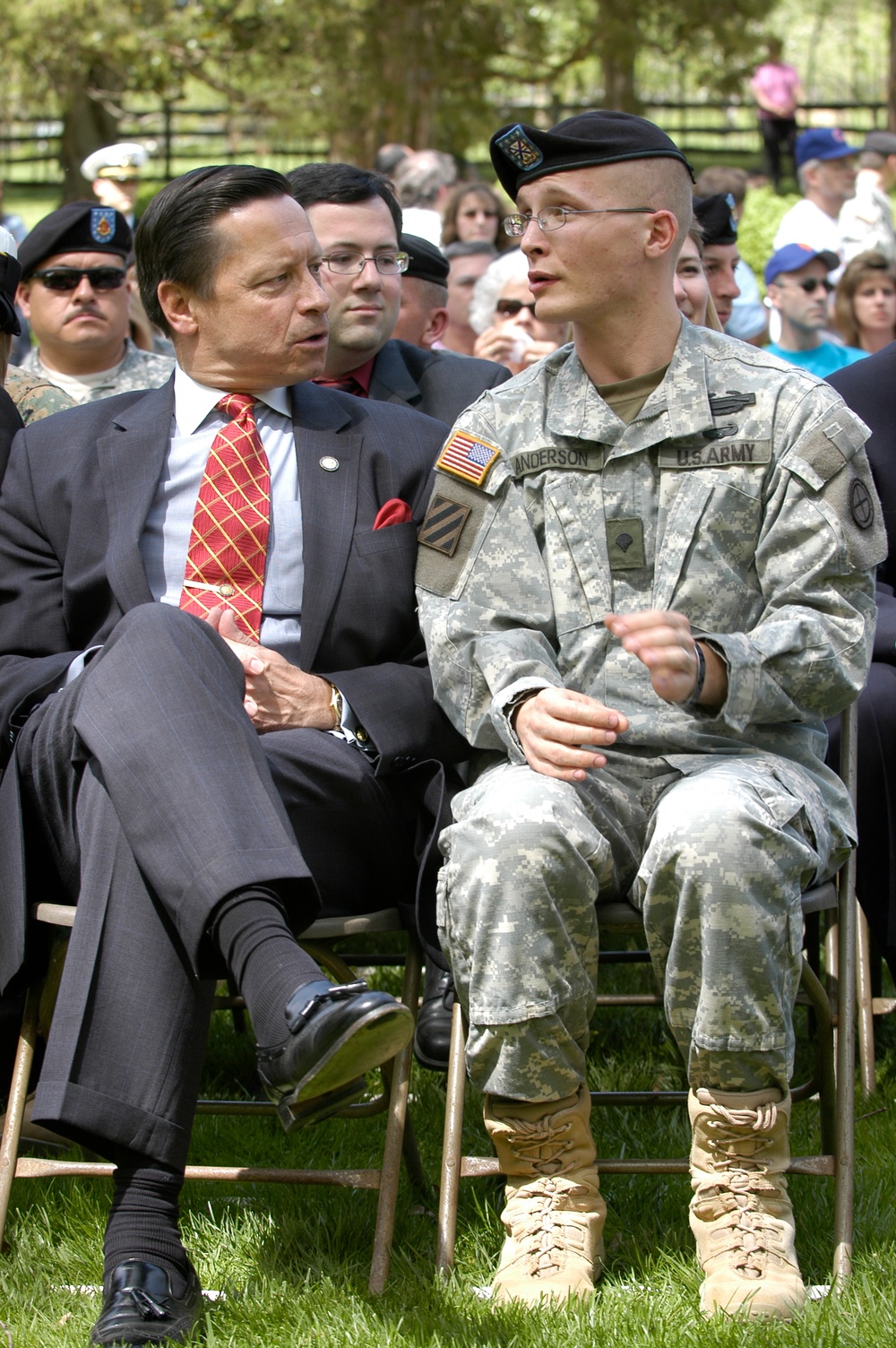 Soldier Awarded Purple Heart at Mount Vernon Ceremony