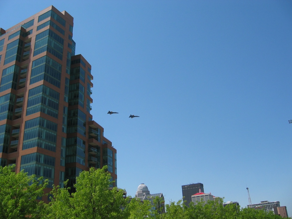 Blue Angels Wow Crowds at Thunder Over Louisville Air Show