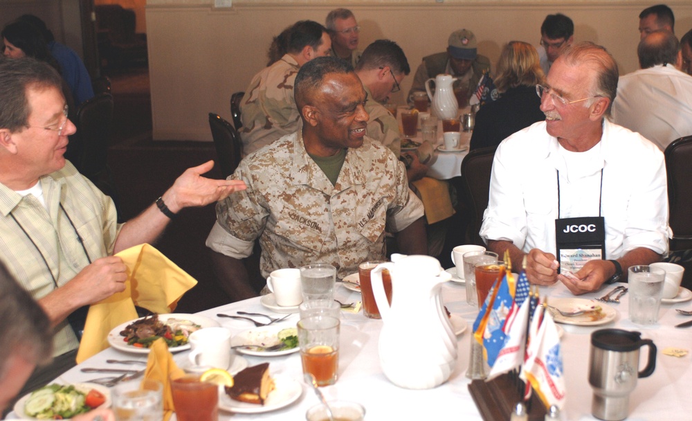 Marine General Hosts Civilian Leaders at MacDill Air Force Base