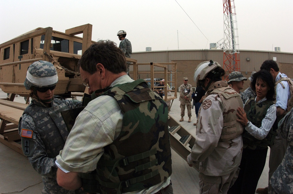 JCOC Participants Test Humvee Egress Assistance Trainer in Kuwait