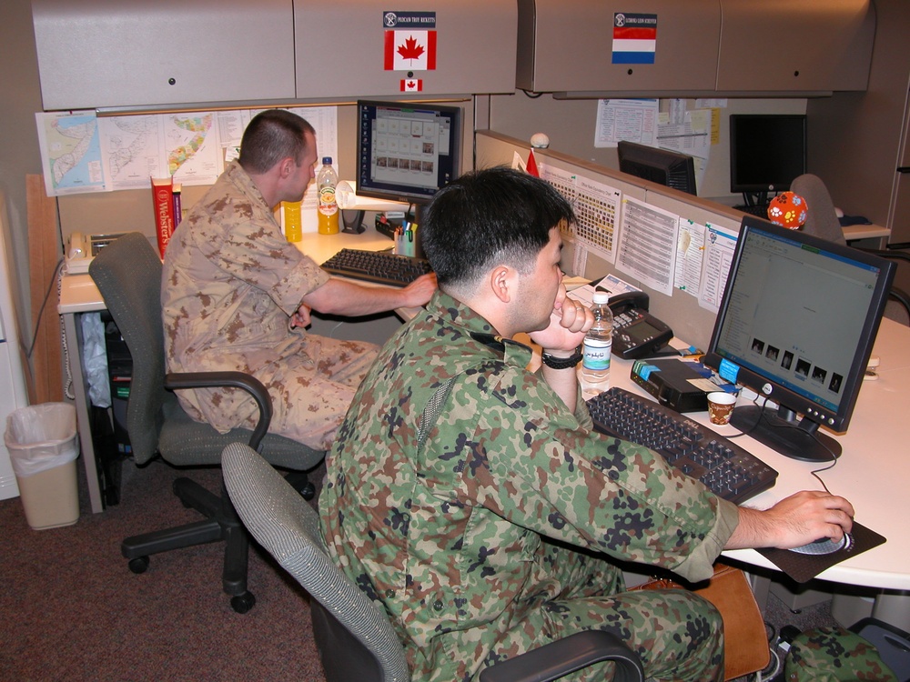 Canadian, Japanese Officers Collaborate at U.S. 5th Fleet Headquarters in Bahrain