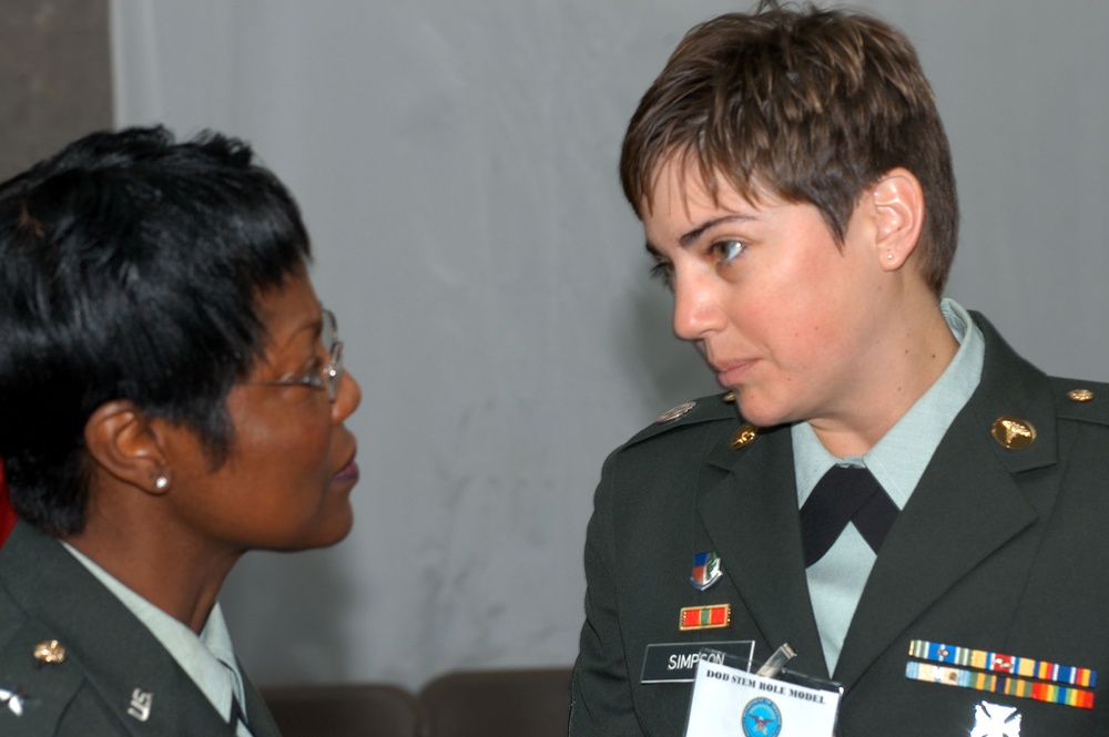 Army Leaders Celebrate Women's History Month at Arlington National Cemetery