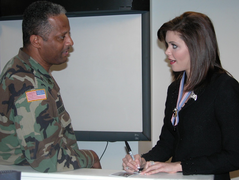 Miss America 2006 Visits Pentagon, Meets with Service Members