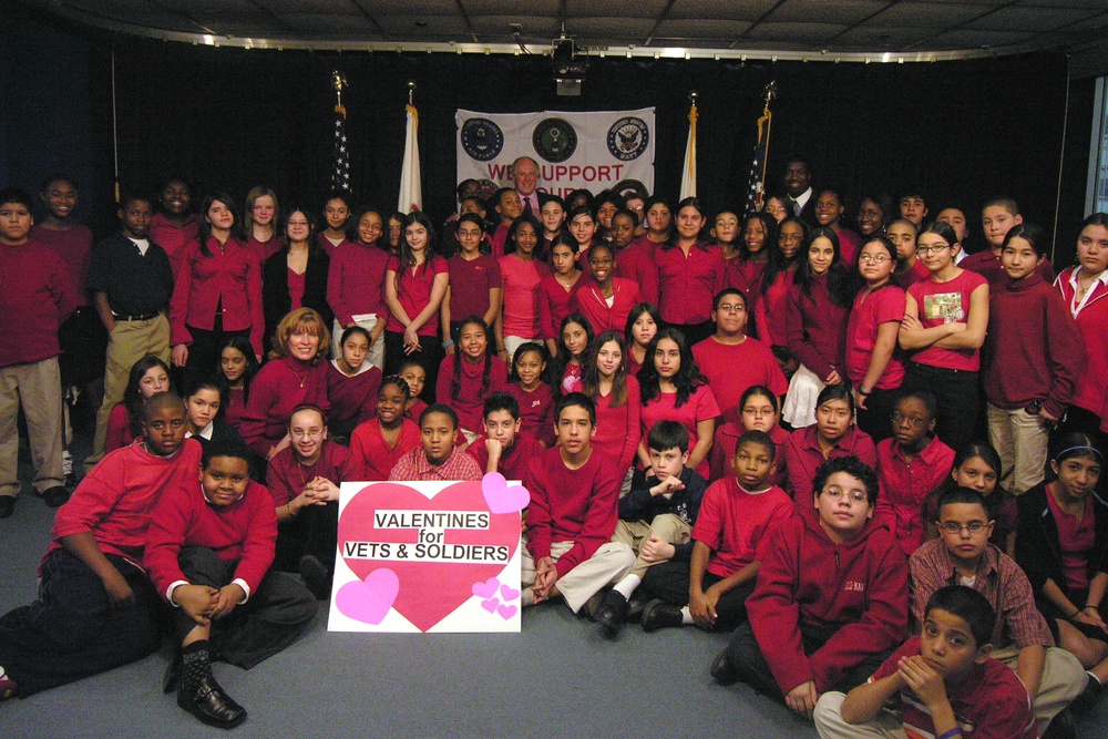 Chicago Students Kick Off Valentines for Vets and Soldiers Program with Lt. Gov. Quinn