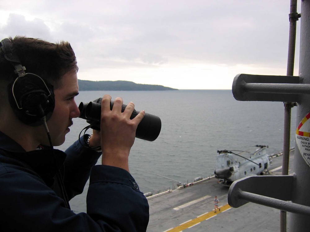 Navy Sailors Support Humanitarian Relief Efforts in the Philippines