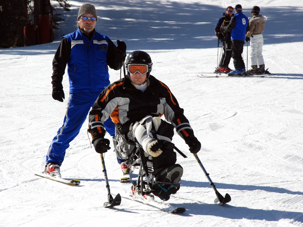Wounded Warrior Skis Down Beginner's Hill in Vail
