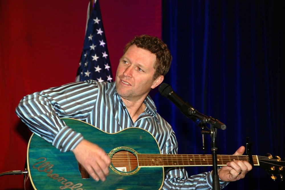 Country Star Craig Morgan Performs at National Guard Youth Foundation Gala